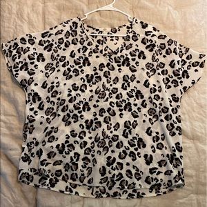 Entro animal print top. Large